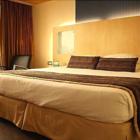 Ramee Guesline Hotel, Dadar Bombay Eksteriør billede